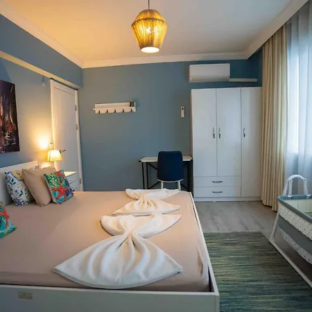 Stunning Seaside Retreat W Balcony 1 Min To Beach Διαμέρισμα *