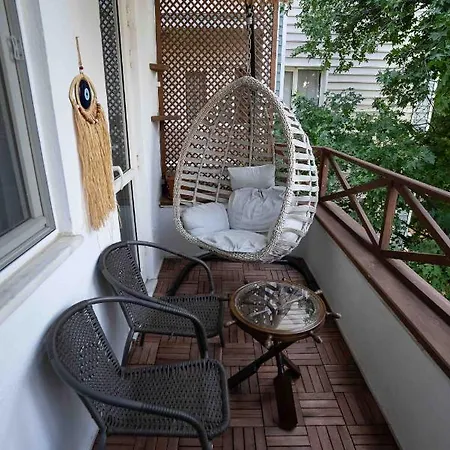Stunning Seaside Retreat W Balcony 1 Min To Beach Appartement